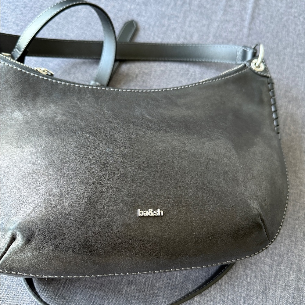 Black Swing Handbag - Picture 4 of 12